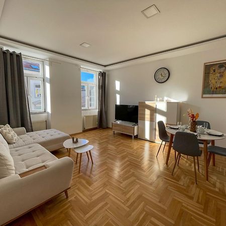 Schoene Eigentumswohnung Im 10 Bezirk Bécs Kültér fotó