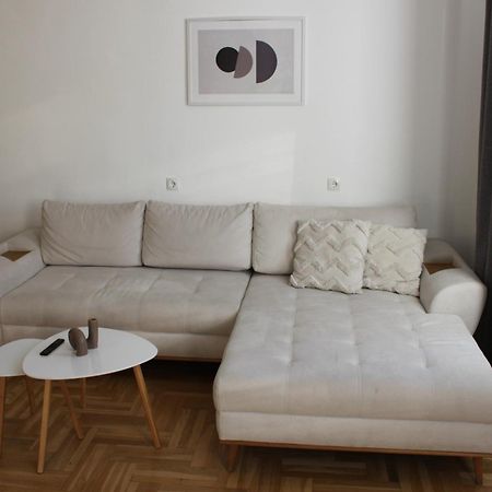 Schoene Eigentumswohnung Im 10 Bezirk Bécs Kültér fotó