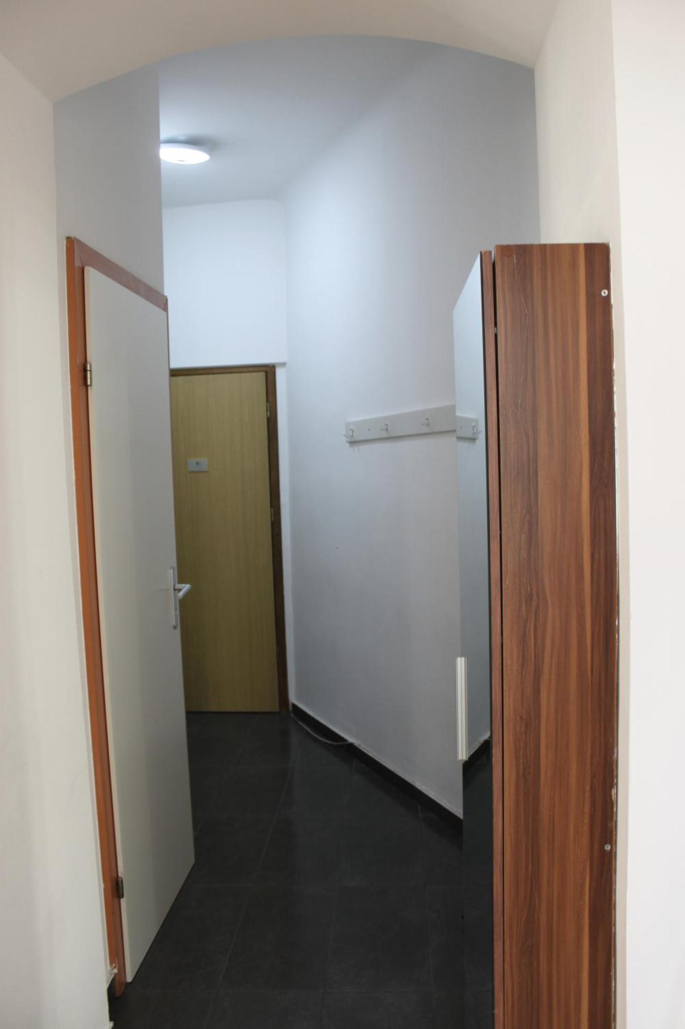 Schoene Eigentumswohnung Im 10 Bezirk Bécs Kültér fotó
